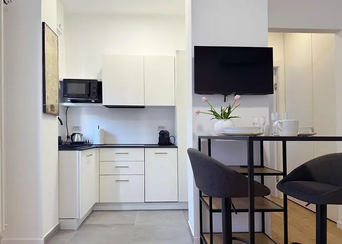 Viale Monza Ab Suites - 2 Bedroom- 15 Min Dal Duomo